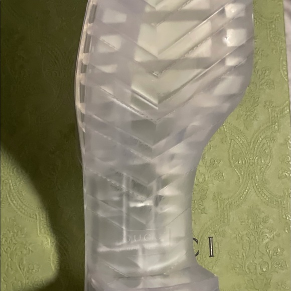 Clear Gucci slides - Picture 4 of 5